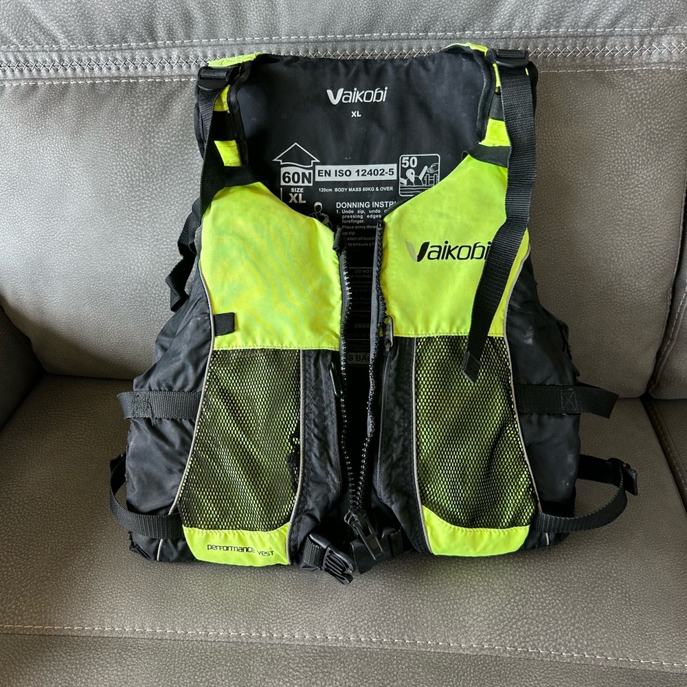 Vaikobi Black and Yellow PFD